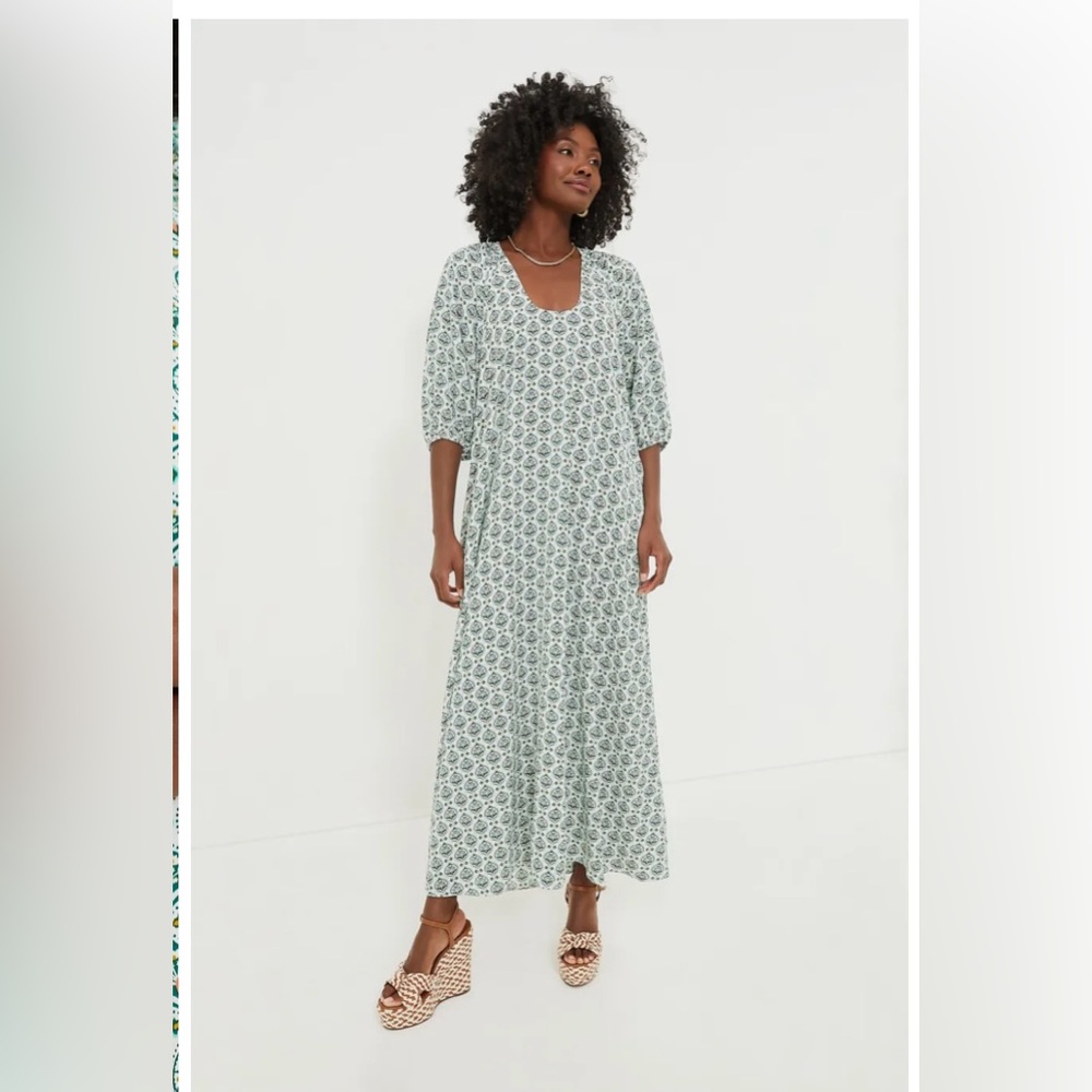 Tuckernuck Green Scoop Neck 3/4 Sleeve Maxi Dress